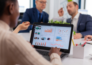 Your CRM Shouldn’t Hold You Back: Why Flexibility Is Winning Over Legacy Platforms